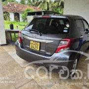 TOYOTA VITZ 2016