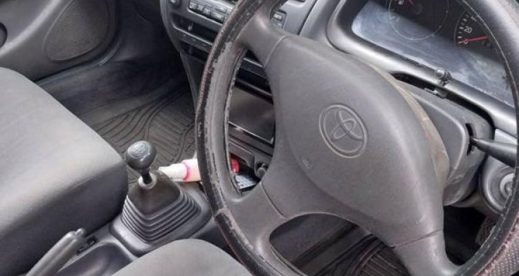 TOYOTA COROLLA 2000