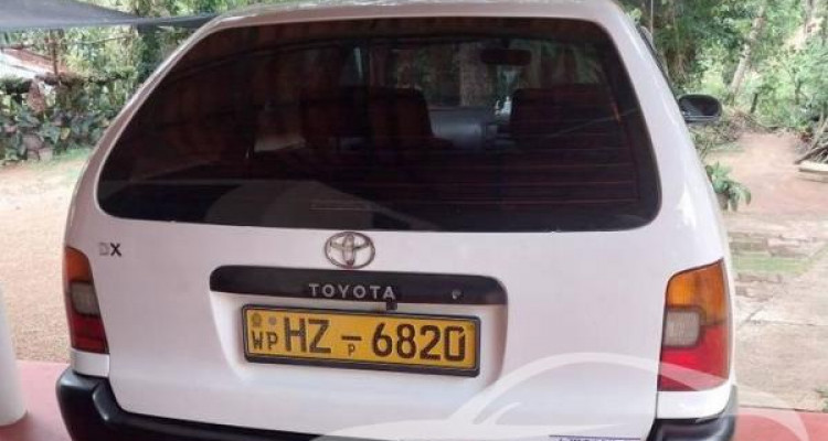 TOYOTA COROLLA 2000