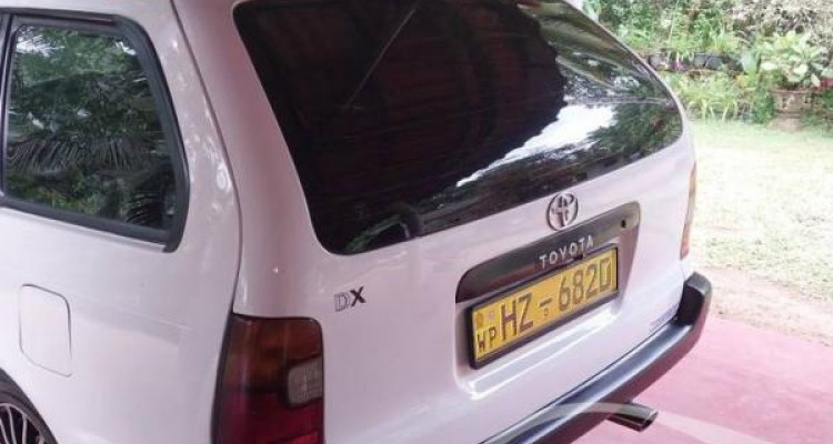 TOYOTA COROLLA 2000