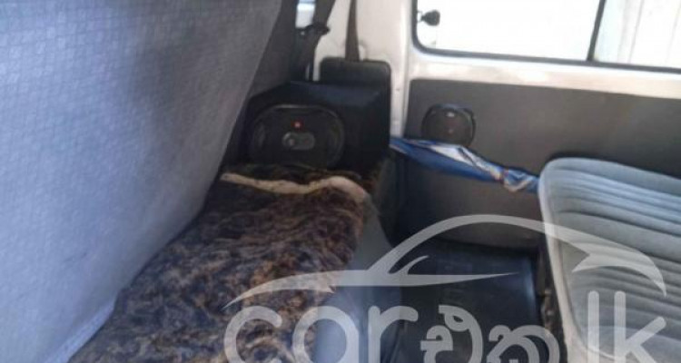 MITSUBISHI DELICA PO5 1989