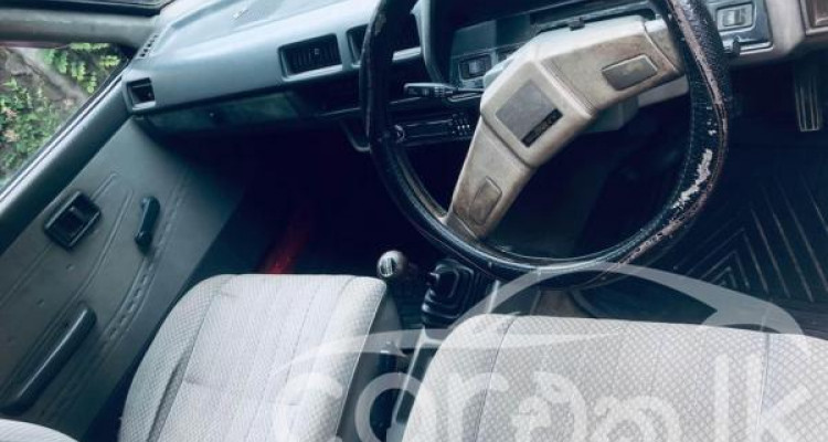 NISSAN SUNNY 1985