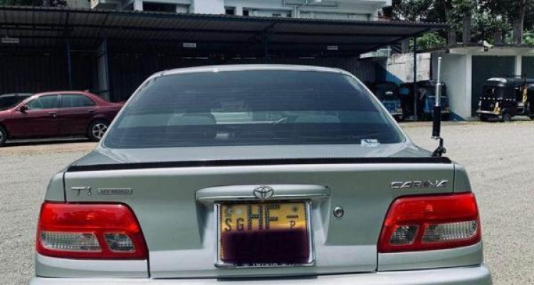 TOYOTA CARINA 2001