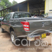 MITSUBISHI L200 2016