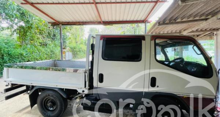 MITSUBISHI CANTER CREW CAB 2006
