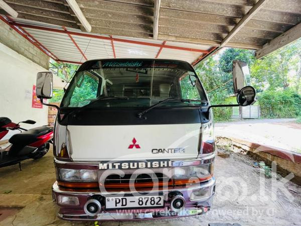 MITSUBISHI CANTER CREW CAB 2006