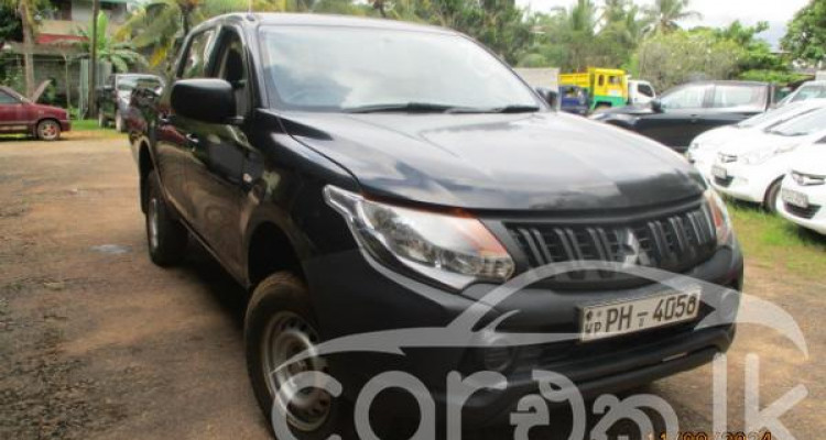 MITSUBISHI L200 2016