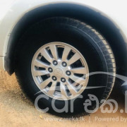 MITSUBISHI MONTERO 2011