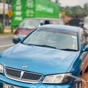 NISSAN SUNNY 2000