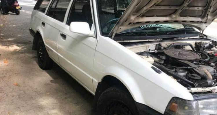MAZDA FAMILIA 1991