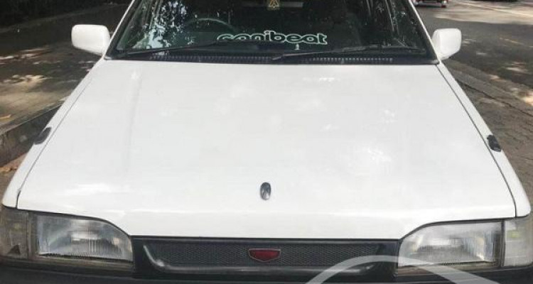 MAZDA FAMILIA 1991