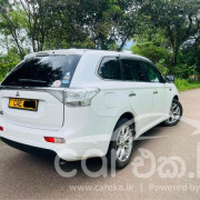 MITSUBISHI OUTLANDER PHEV 2014