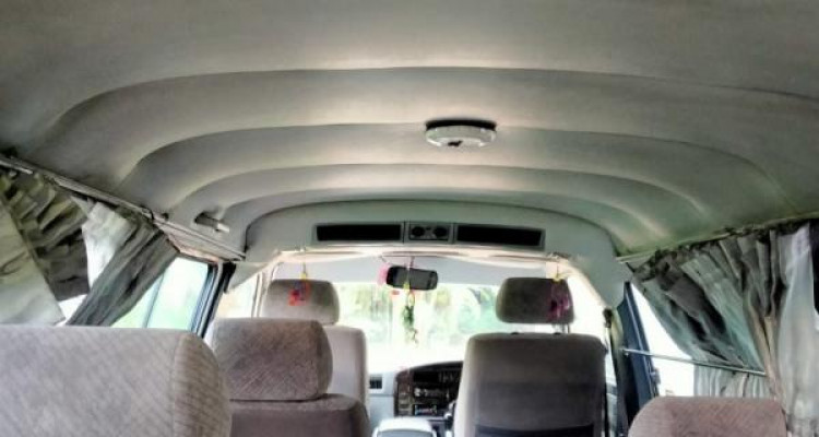 NISSAN CARAVAN 2000