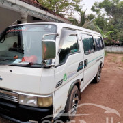 NISSAN CARAVAN 2000