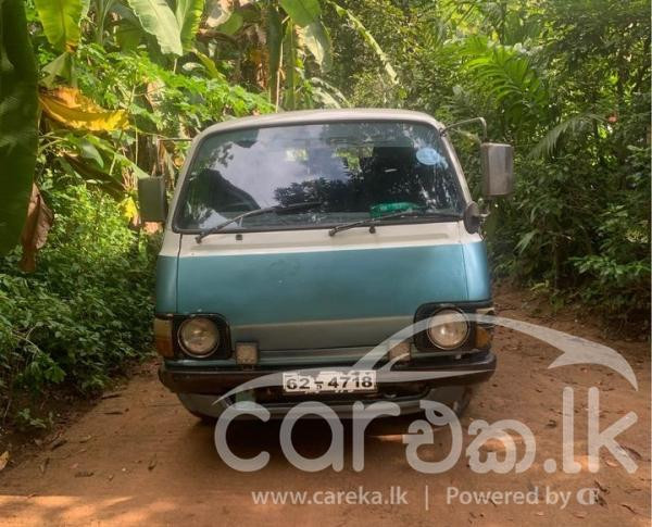 TOYOTA HIACE LH30 1982