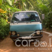 TOYOTA HIACE LH30 1982