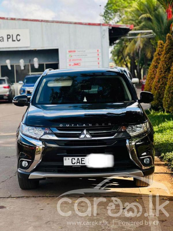 MITSUBISHI OUTLANDER PHEV 2015