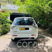 MITSUBISHI OUTLANDER PHEV 2014