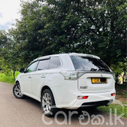 MITSUBISHI OUTLANDER PHEV 2014