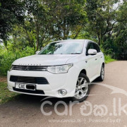 MITSUBISHI OUTLANDER PHEV 2014