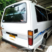 TOYOTA HIACE 1986