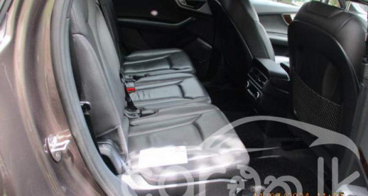 AUDI Q7 2017