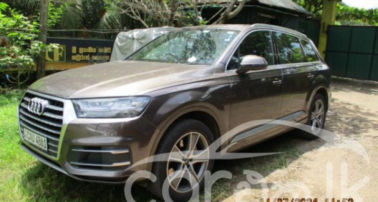 AUDI Q7 2017