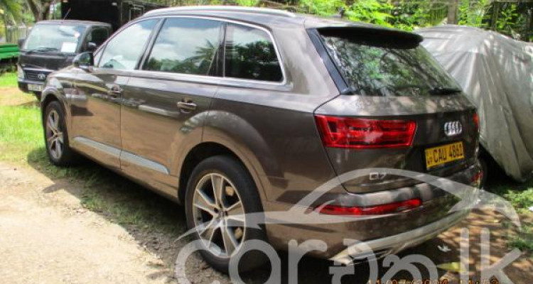 AUDI Q7 2017