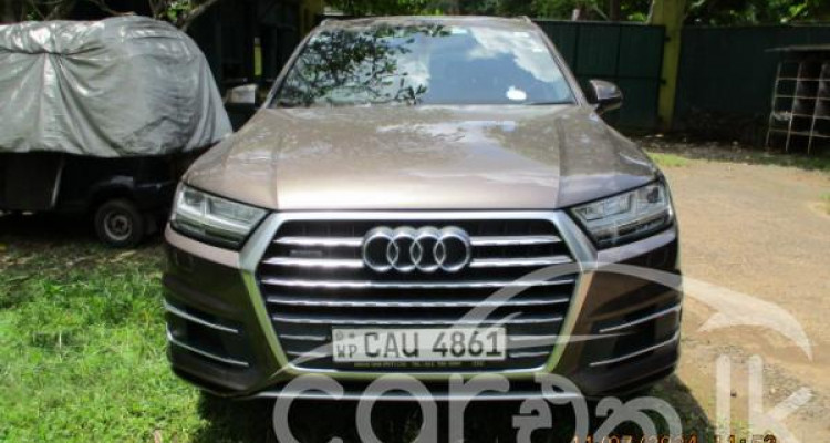 AUDI Q7 2017