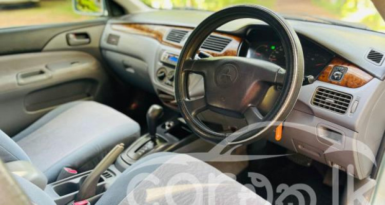 MITSUBISHI LANCER CEDIA 2000