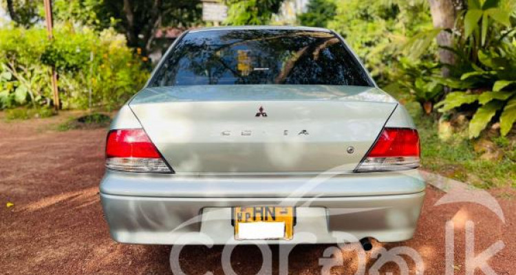 MITSUBISHI LANCER CEDIA 2000