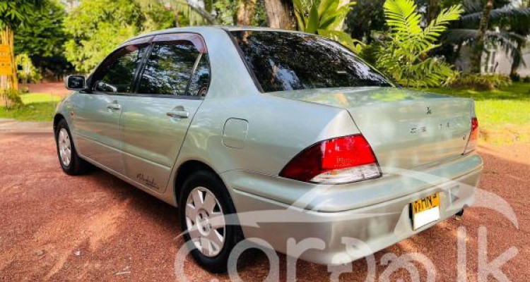 MITSUBISHI LANCER CEDIA 2000