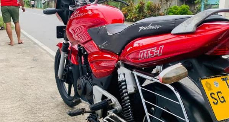 BAJAJ PULSAR  150 2007