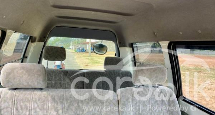 TOYOTA NOAH KR42 2001