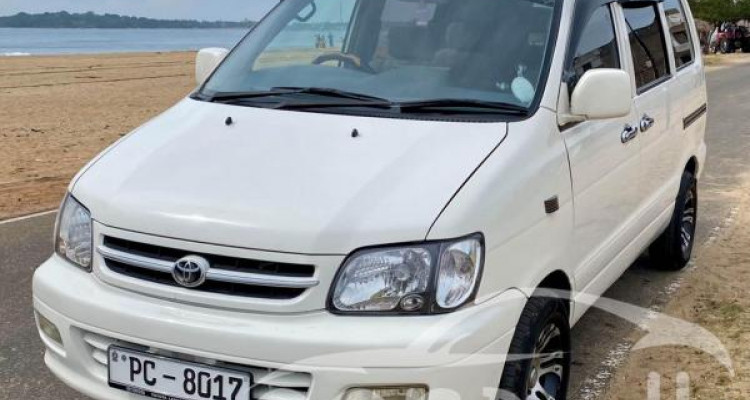 TOYOTA NOAH KR42 2001