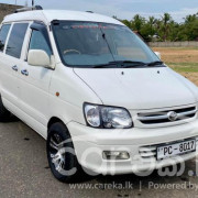 TOYOTA NOAH KR42 2001