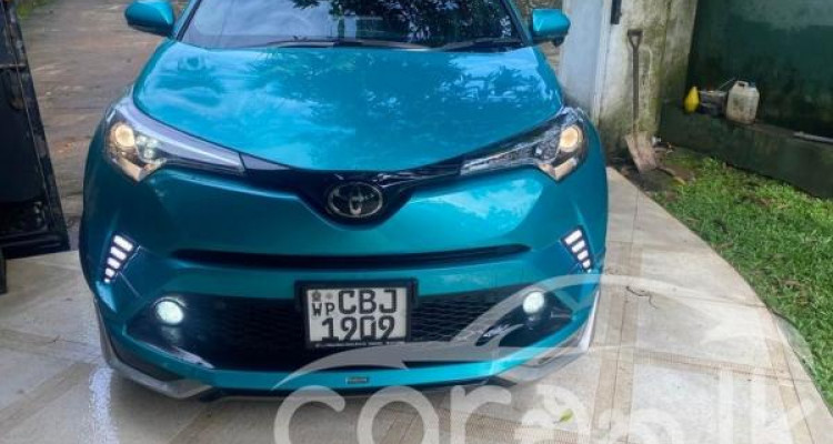 TOYOTA C-HR 2018