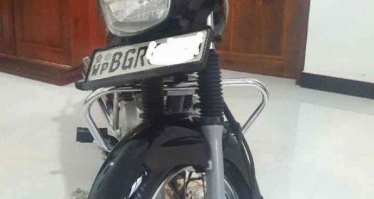 BAJAJ CT100 2018