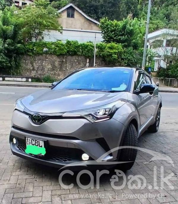 TOYOTA C-HR 2017