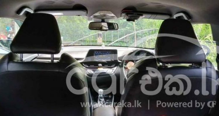 TOYOTA C-HR 2017