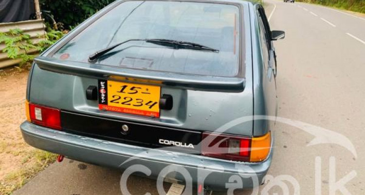 TOYOTA COROLLA AE81 1985