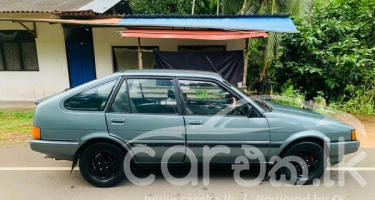 TOYOTA COROLLA AE81 1985