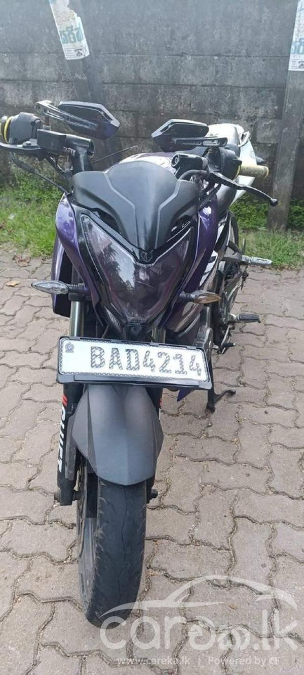 BAJAJ PULSAR NS200 2013