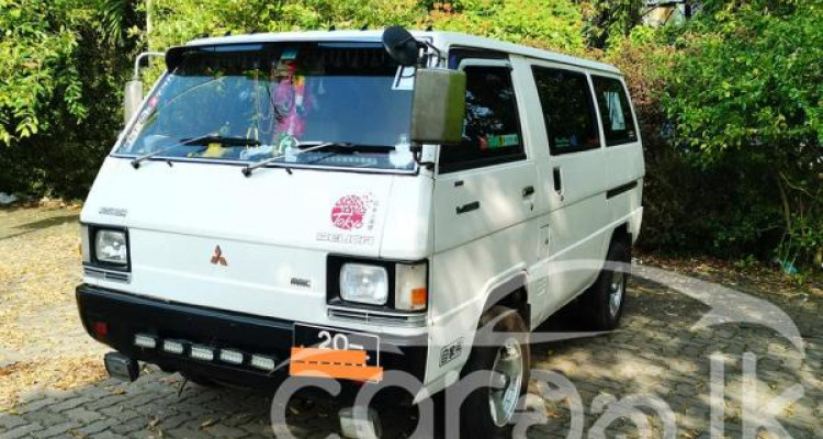 MITSUBISHI DELICA L300 1981