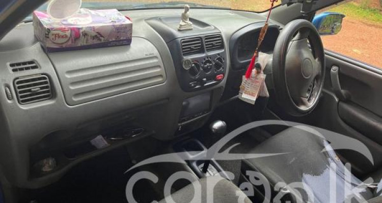 SUZUKI SWIFT 2002