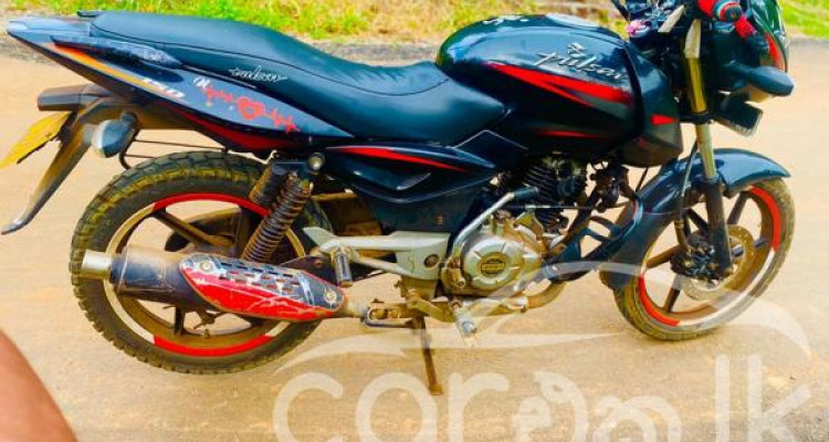 BAJAJ PULSAR 150 2015