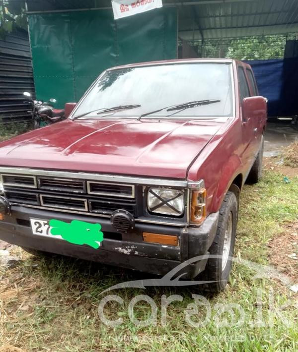 NISSAN DATSUN 1980