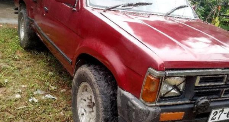 NISSAN DATSUN 1980