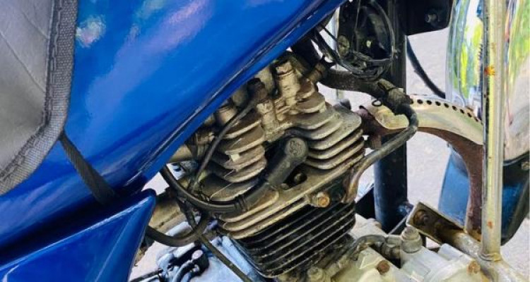 BAJAJ BOXER 2004
