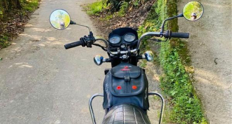 BAJAJ BOXER 2004